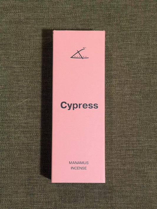 #香薰, #線香, #皇牌線香, #天然線香, #漢方線香, #手工線香, #香道文化, #香薰品牌, #香薰產品, #香薰家居, #家居香氛, #香氛擴香, #無酒精擴香, #擴香瓶, #室內擴香, #天然擴香, #精油擴香, #居家香氛, #空間擴香, #香氛室內, #香薰蠟燭, #香薰治療, #療癒香氣, #芳療生活, #舒壓香氣, #紓壓香薰, #放鬆香氣, #冥想香氣, #冥想香薰, #靜心香薰, #療癒生活, #身心療癒, #天然養生, #養生生活, #養生產品, #漢方養生, #花草茶, #漢方茶, #療癒花茶, #法式花茶, #天然蜂蜜, #養生蜂蜜, #身體保養, #天然護膚, #有機護膚, #無添加護膚, #身體護理, #臉部護理, #精油香薰, #天然精油, #天然香薰品牌, #手作品牌, #生活美學, #生活選物, #精品香薰, #療癒選物, #心靈療癒, #天然香氣, #自然香氛, #香氛擺設, #香氛生活, #香氛用品, #香氛禮盒, #香薰禮盒, #香薰精品, #家居擺設, #生活療癒, #生活療癒品牌, #療癒香薰品牌, #靜心生活, #靜心療癒, #冥想生活, #冥想儀式, 